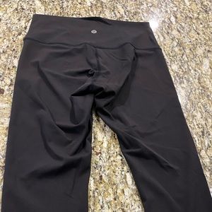 Black wonder under lululemon leggings